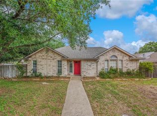 801 Camellia Ct, College Station, TX 77840