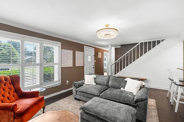 925 Prescott St — Photo 3