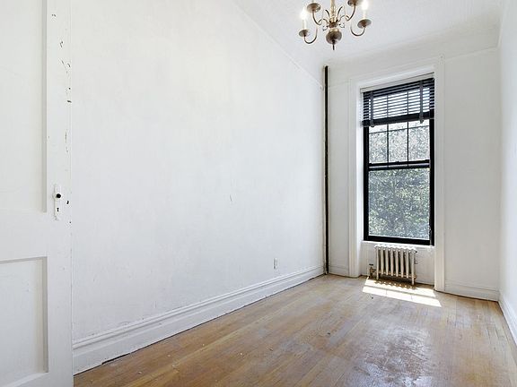 4th image of 63 1st Pl APT 3