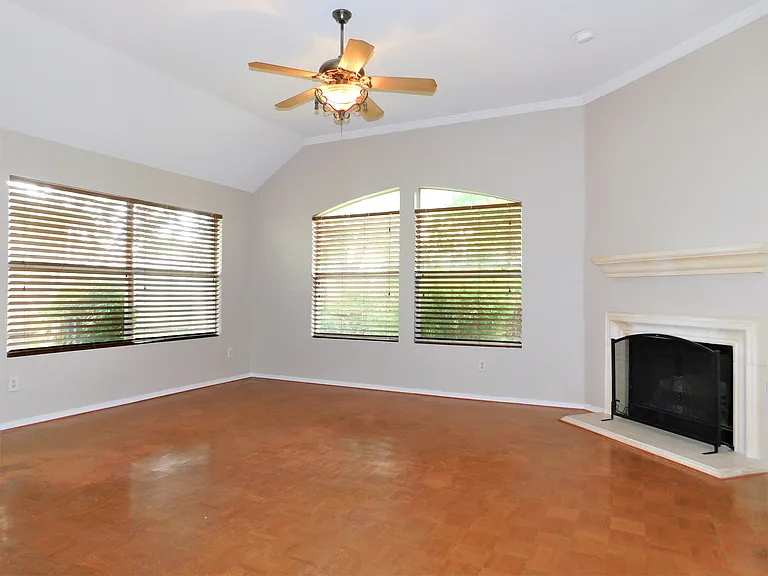 1664 Big Bend Dr — Photo 6
