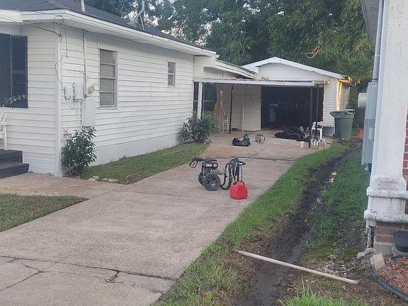 4th image of 2225 Lela St