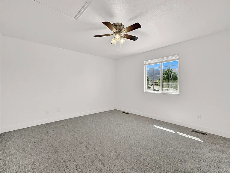 1348 E 6125 S — Photo 17