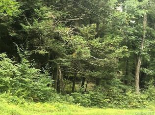 418 Browns Pond Rd, Staatsburg, NY 12580