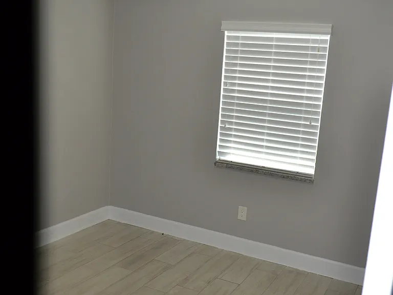 6204 W Knights Griffin Rd — Photo 10