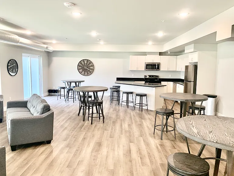 501 Frontenac St #512 — Photo 26