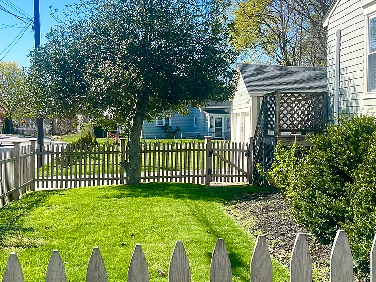 16 Robinson St — Photo 32