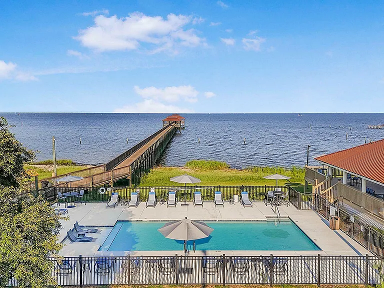 grandview pointe amenities drone-38