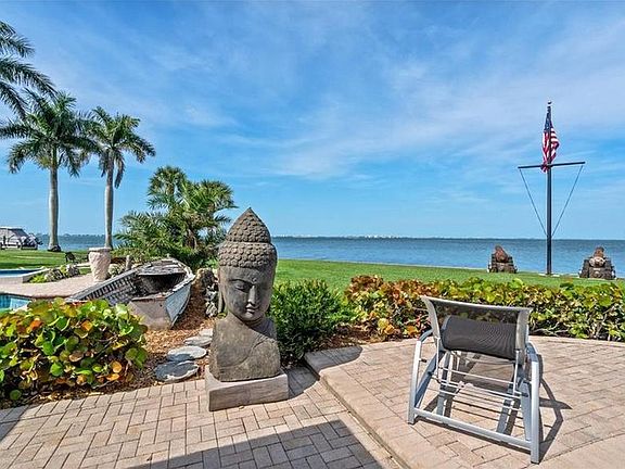 3rd image of 300 S Shore Dr