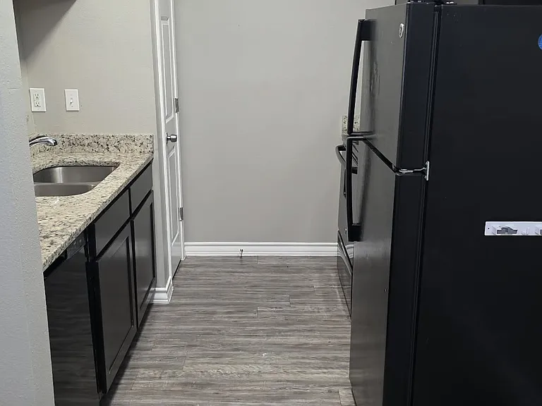 Kelley Ann Apartments — Photo 33