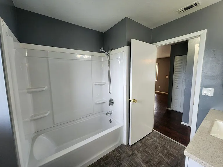 3985 Avanti Cir — Photo 12