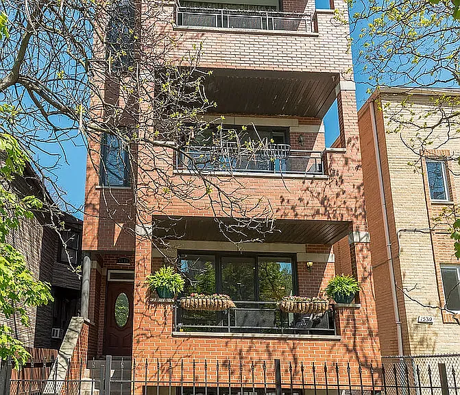 1541 N Artesian Ave #1 — Photo 1