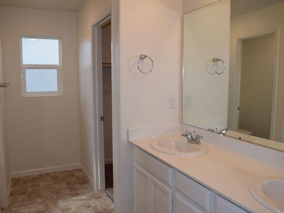1st image of 3725 Roseparke Way