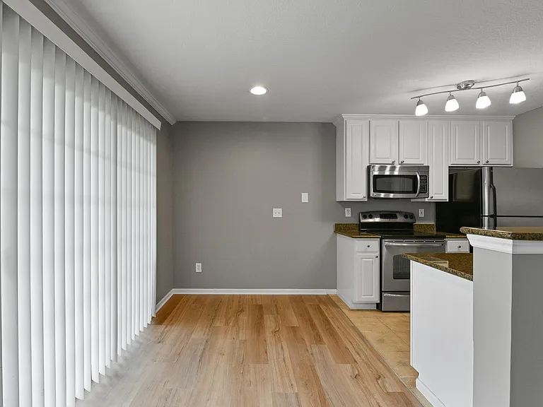 Heritage Glen — Photo 17