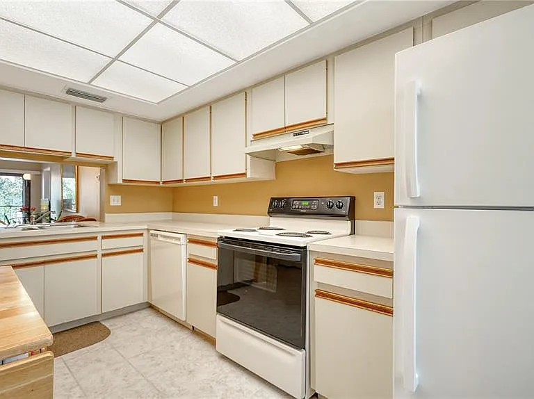 5649 Summer Side Ln #41B — Photo 15