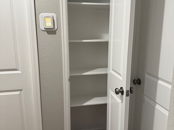 5th image of 1500 Twilight Green Dr