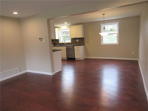 5th image of 5861 Southampton Dr