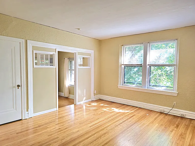 7208 Forsyth Blvd — Photo 10