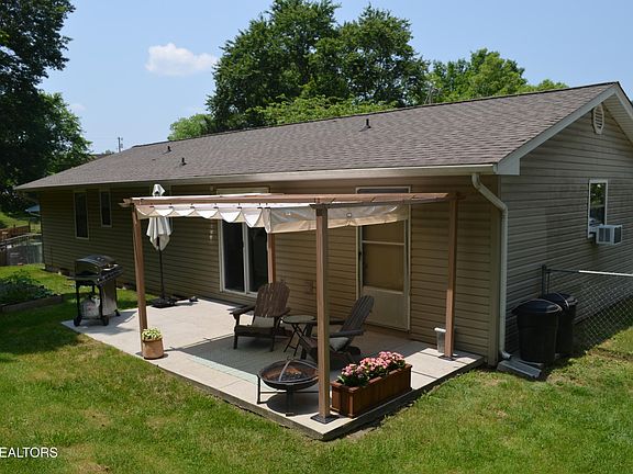 5th image of 6401 Chevas Cir