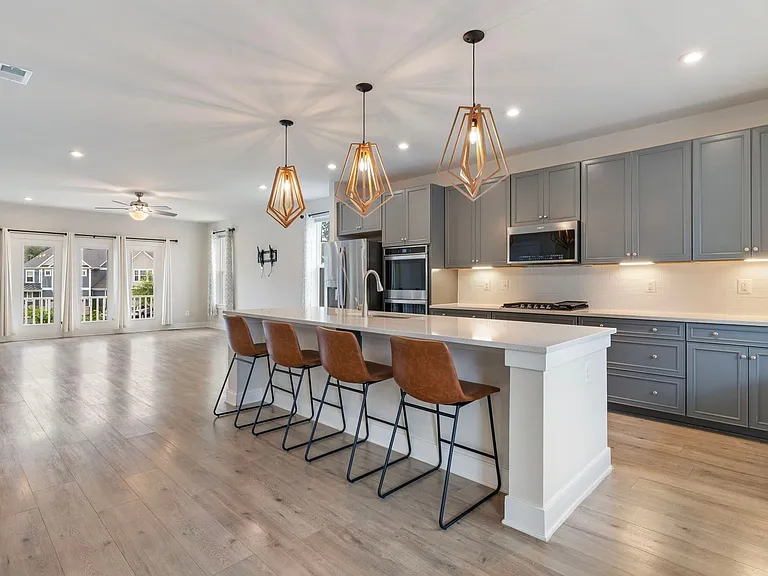 1460 Meadowlark Glen Rd — Photo 17
