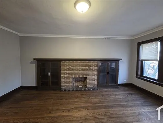 3 bed, $2,249 — Photo 2