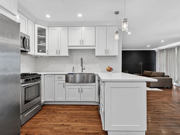 5th image of 8931 Sandra Ln