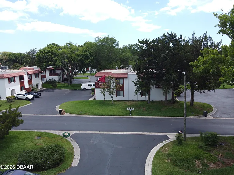 2118 Oak Meadow Cir — Photo 24