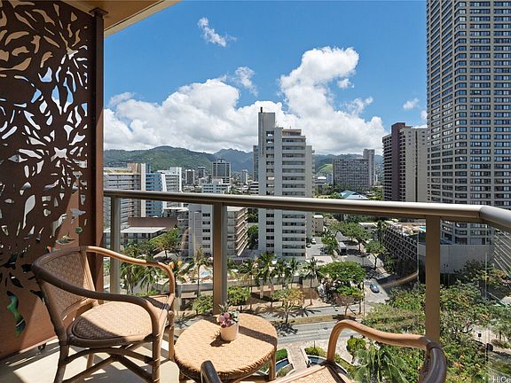4th image of 2045 Kalakaua Ave APT 1017