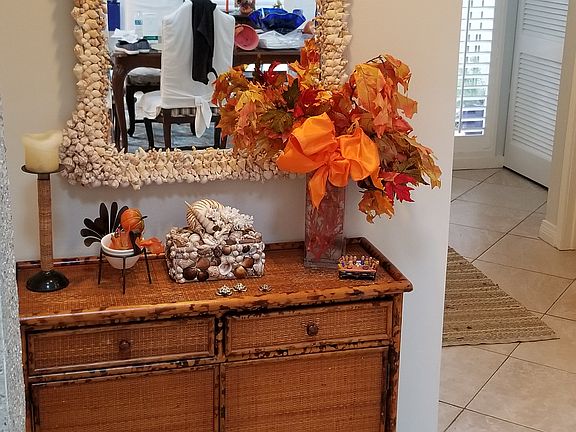 2nd image of 9843 Sawgrass Dr E
