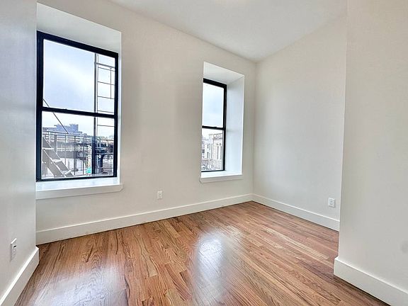 4th image of 8 Stuyvesant Ave #3A