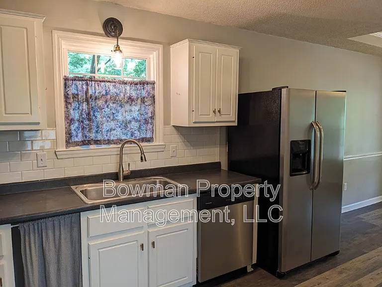145 Diamond Dr — Photo 7