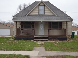 206 W 10th St, Streator, IL 61364