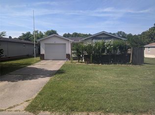 23 Periwinkle Cir, Belleville, IL 62220