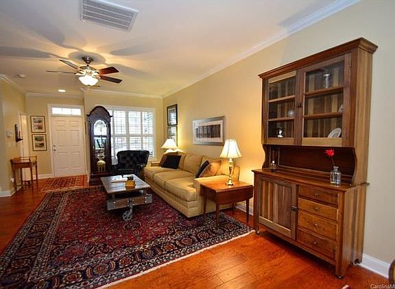 3rd image of 117 Walnut Cove Dr APT C