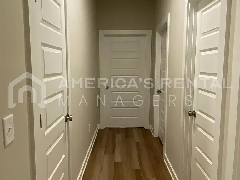 285 Avalon Way — Photo 9