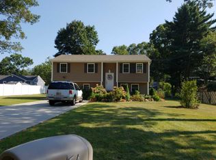 54 Highland Rd, Central Islip, NY 11722