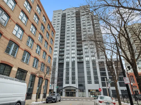 435 W Erie St APT 2204, Chicago, IL 60654