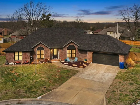 3983 N Courtney Circle, Springfield, MO 65803