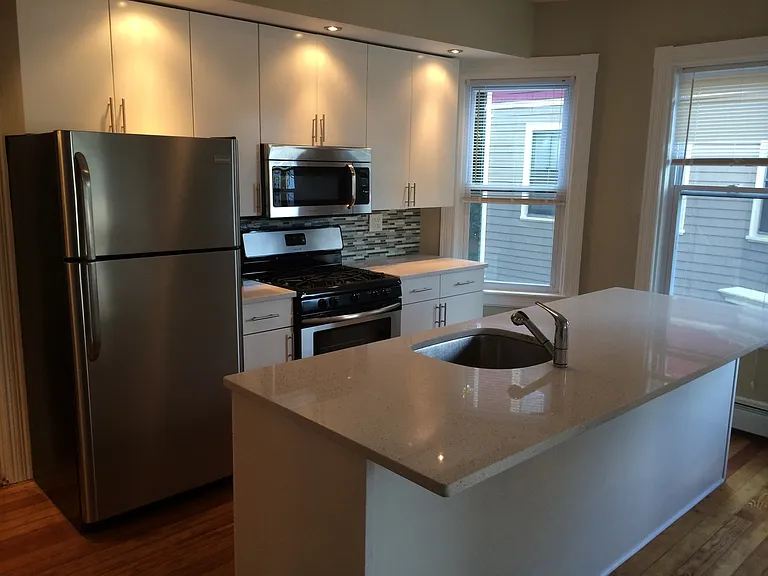 624 Smith St — Photo 8