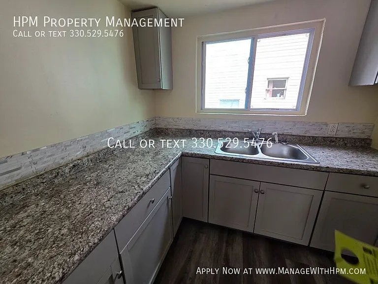 394 Stanton Ave — Photo 10