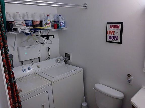 4th image of 5203 Bayside Dr