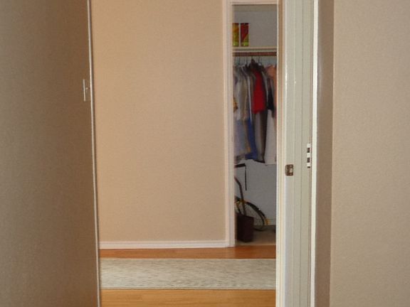 4th image of 6882 Bluebonnet Ct
