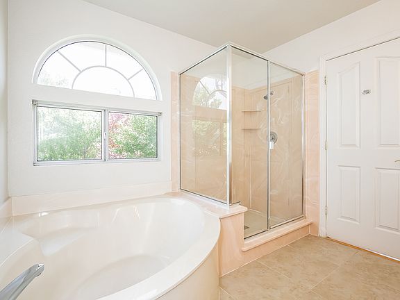 4th image of 9060 Leisure Springs Dr