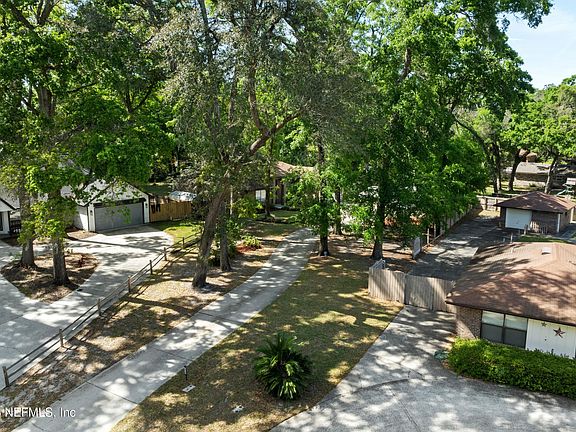 3rd image of 14129 TOMAS POINT Lane