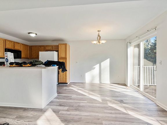 5th image of 43822 Rushcliffe Dr