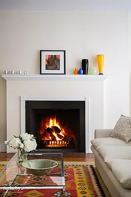 Sold by Sotheby's International Realty | media 14