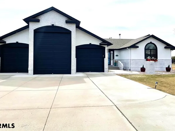 2305 Country Club Rd, Gering, NE 69341