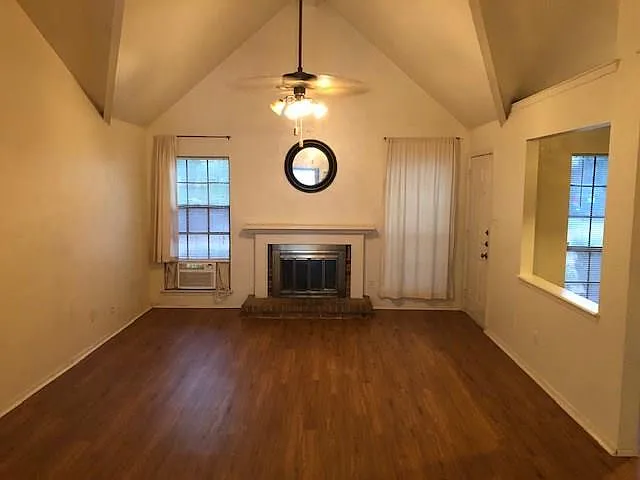 3 bed, 1211 sqft, $1,895 — Photo 4