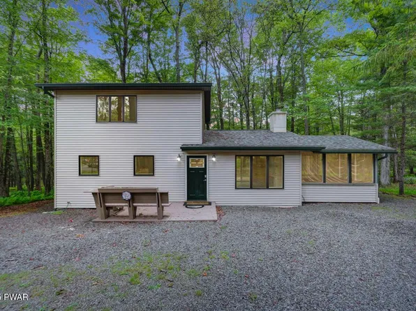 14 Ridgewood Cir, Lake Ariel, PA 18436