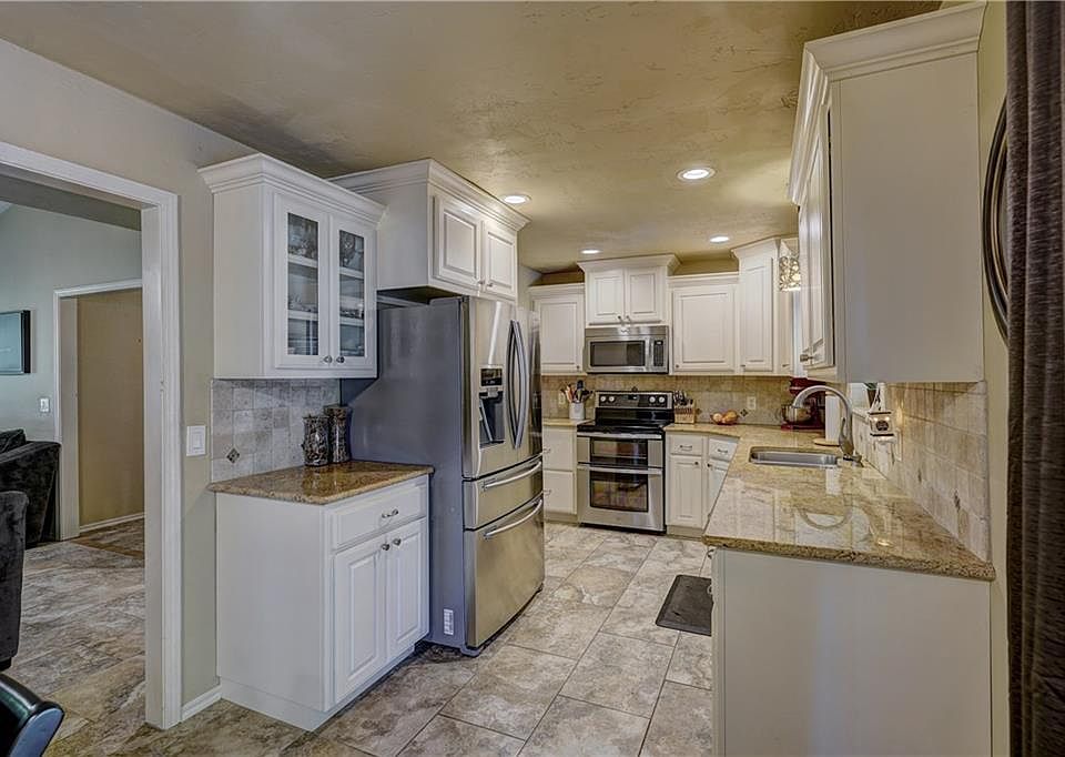 1st image of 2300 Red Elm Dr