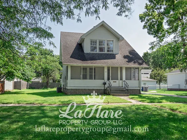 613 Locust St, Perrysburg, OH 43551